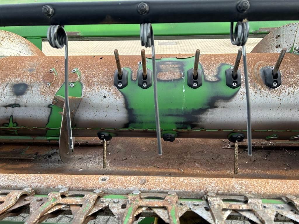 John Deere 635R Ražas novākšanas galvas