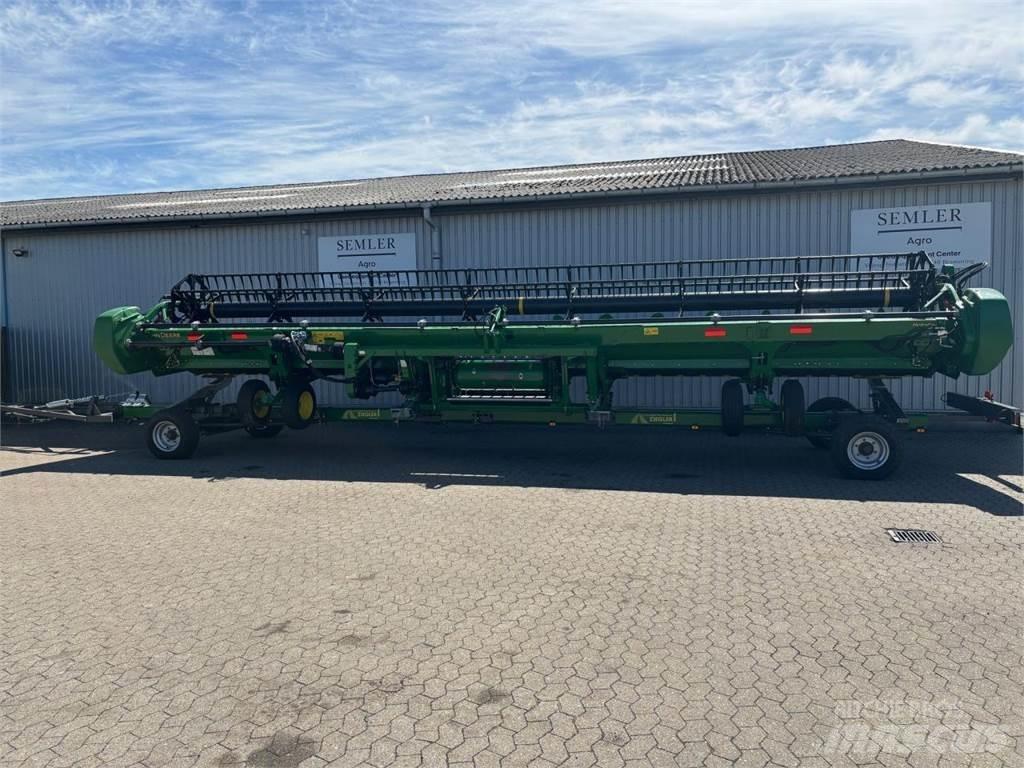 John Deere 735D Ražas novākšanas galvas