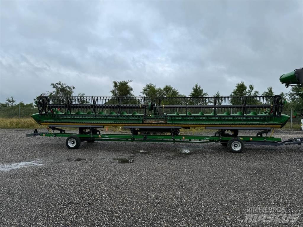 John Deere 740D Ražas novākšanas galvas