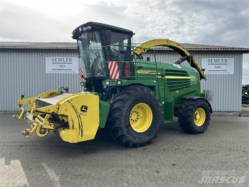 John Deere 7500 Zāles smalcinātāji