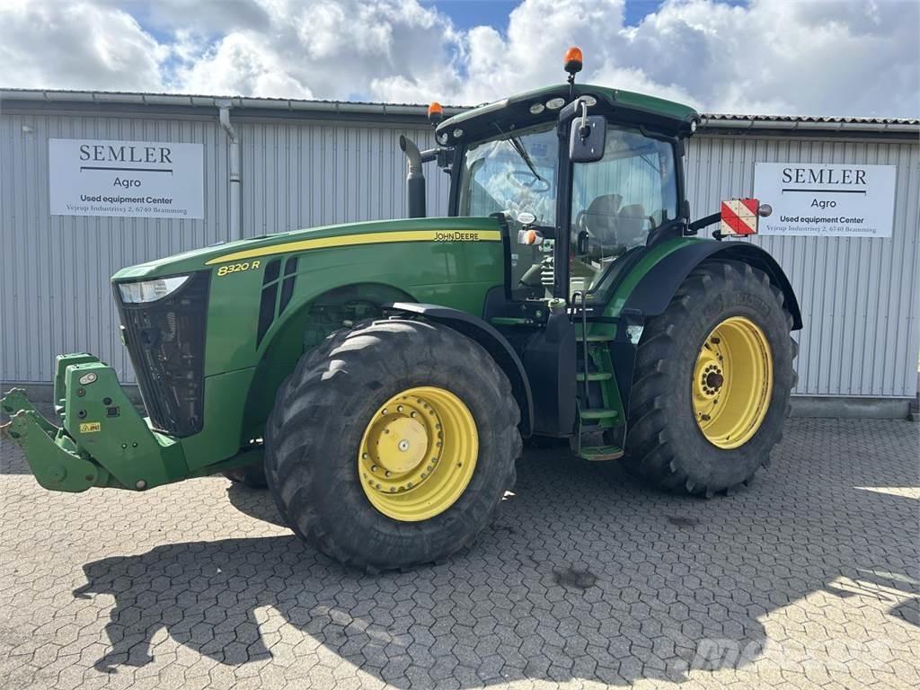 John Deere 8320R Traktori