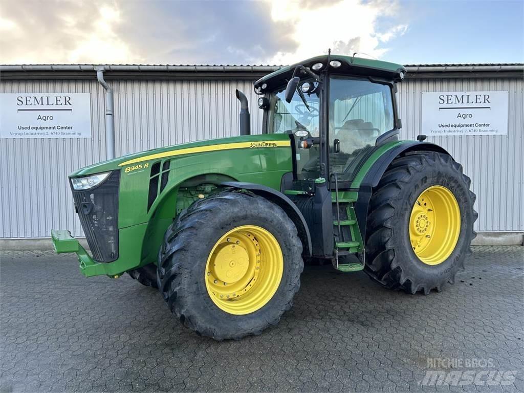 John Deere 8345R Traktori