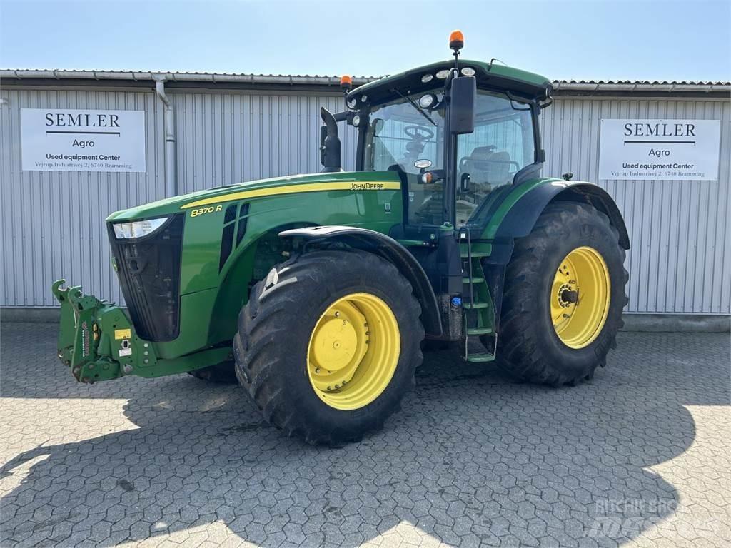 John Deere 8370R Traktori