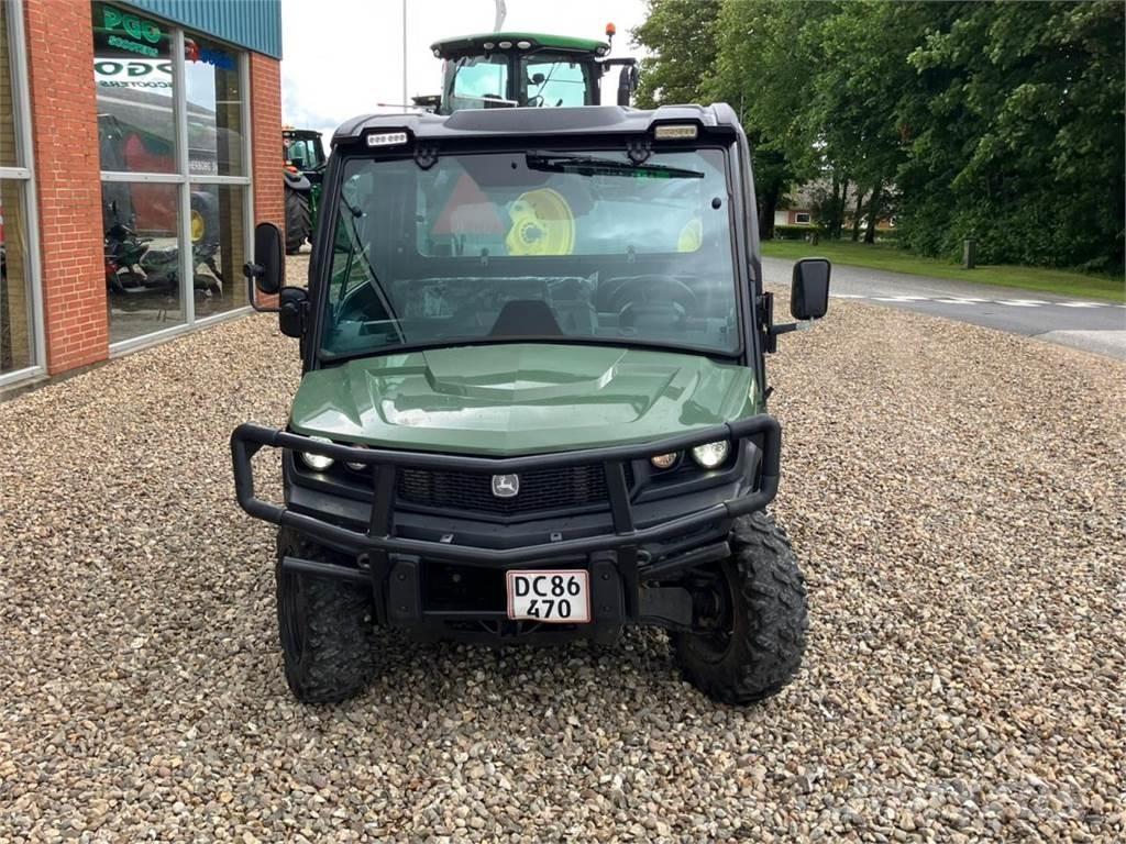 John Deere 865M Visurgājēji