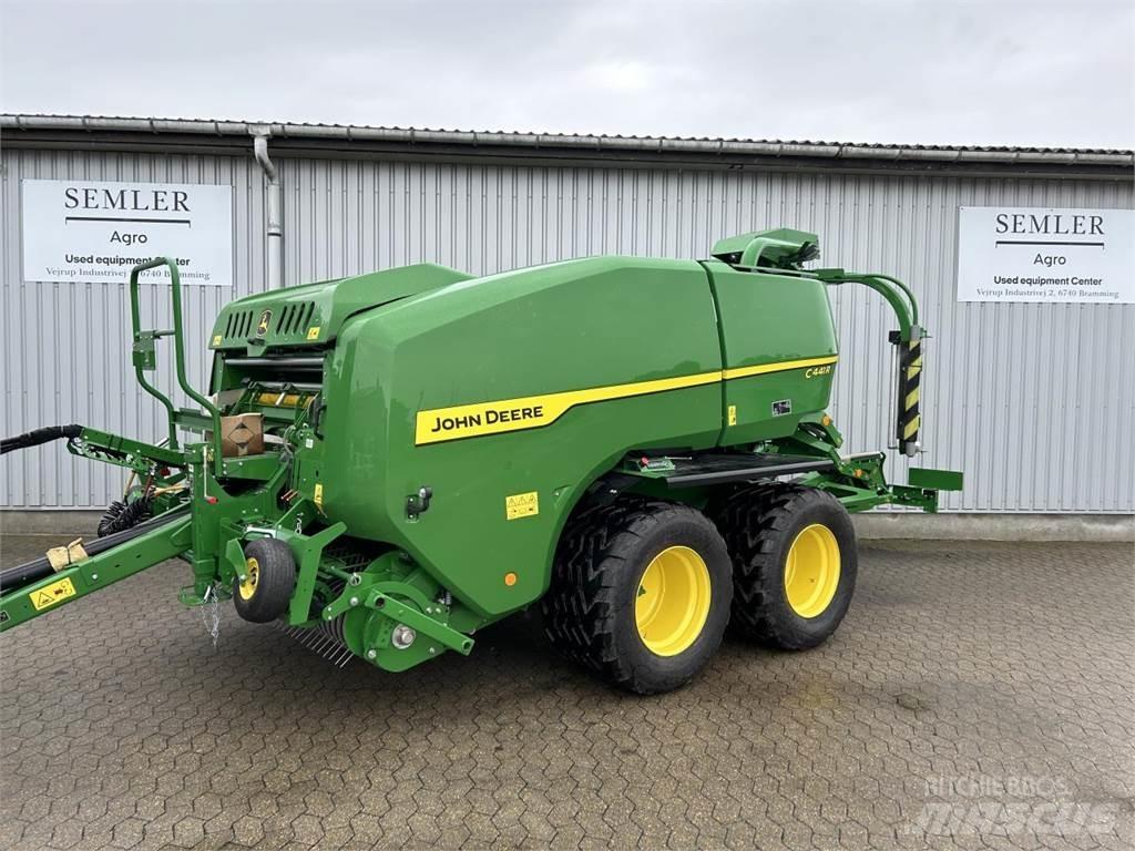 John Deere C441R Rituļu preses