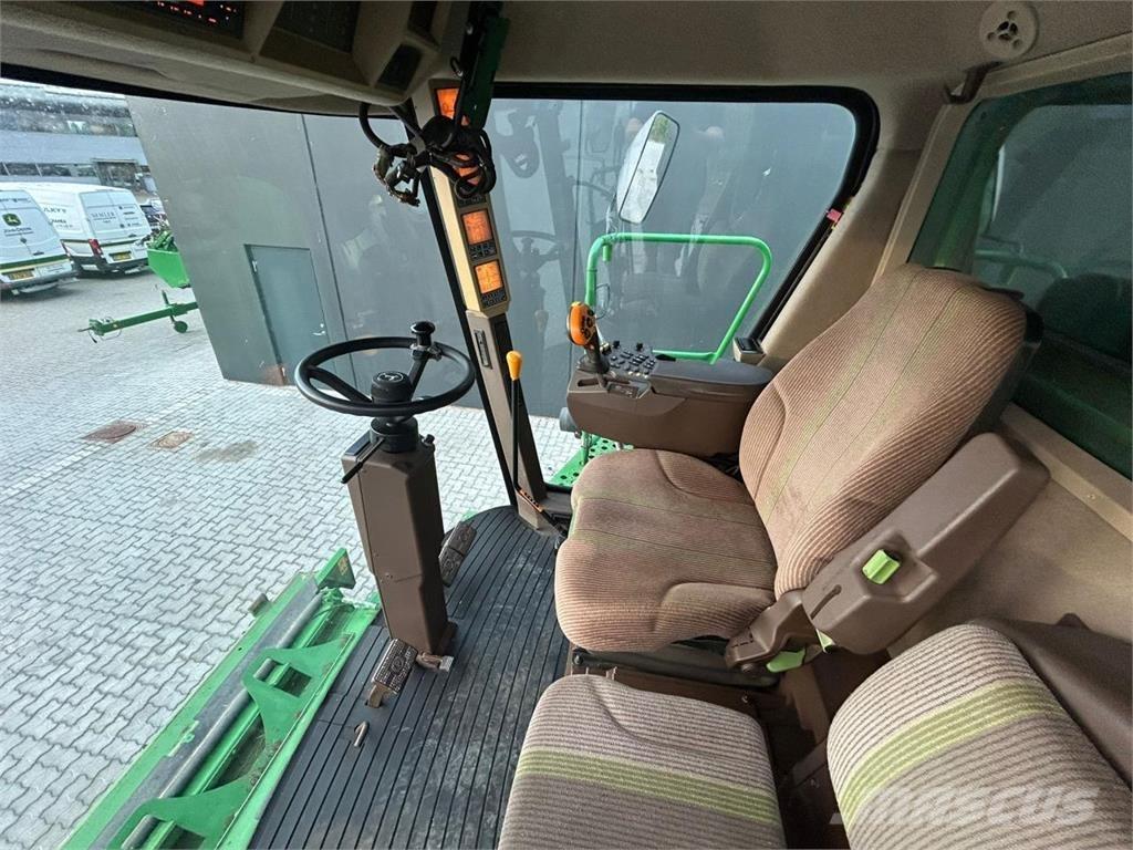 John Deere C670I Ražas novākšanas kombaini