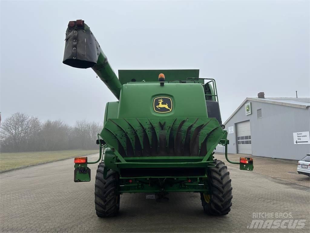 John Deere T660 Ražas novākšanas kombaini