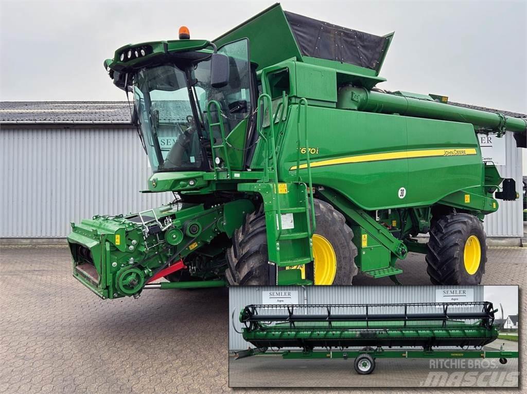 John Deere T670 Ražas novākšanas kombaini