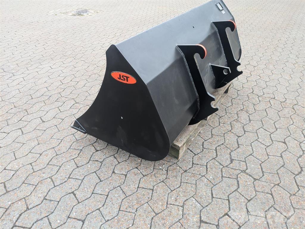 JST M SKOVL Cits traktoru papildaprīkojums