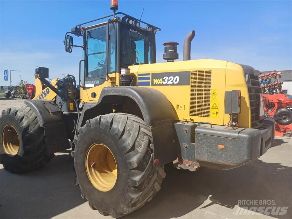 Komatsu W320 Iekrāvēji uz riteņiem