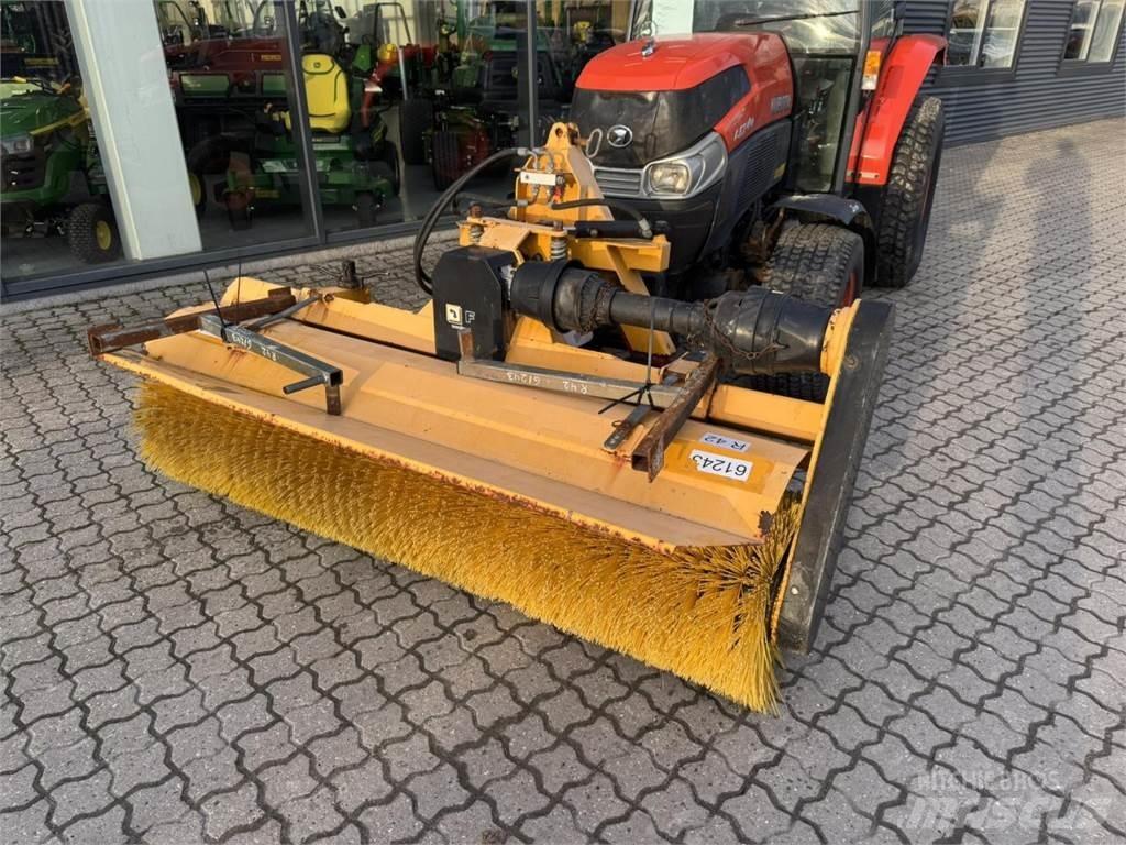 Kubota 5740 Kompaktie traktori