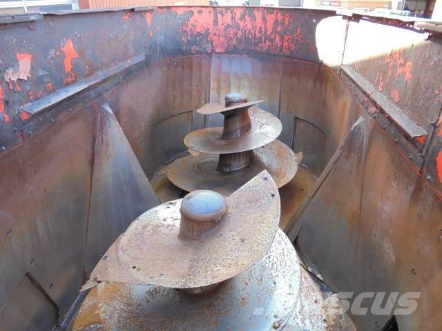 Kuhn 27 M3 Lopbarības piekabes