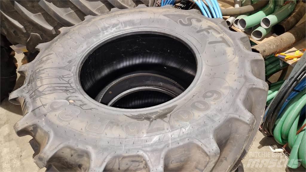 Mitas 600/70R30 Riepas, riteņi un diski