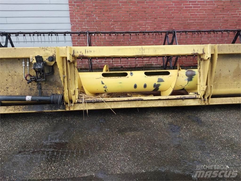 New Holland 30 X Ražas novākšanas galvas
