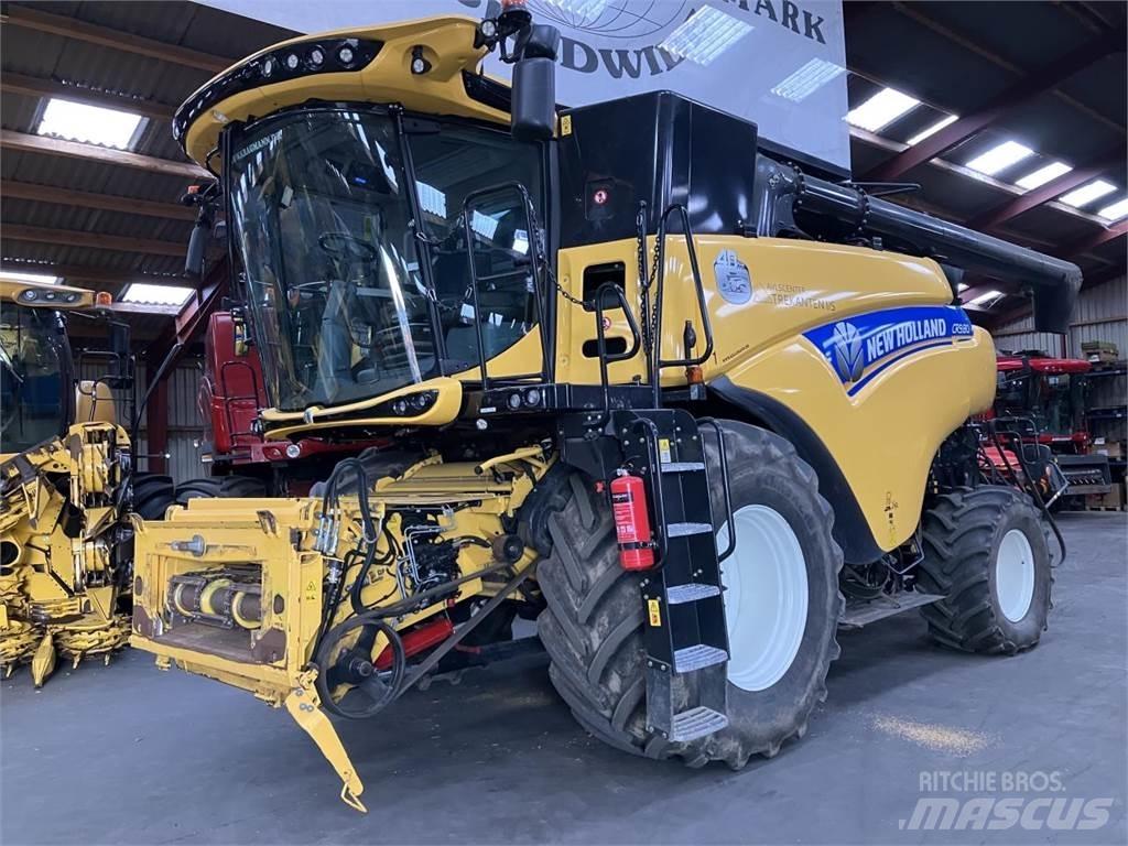 New Holland CR9.80 Ražas novākšanas kombaini