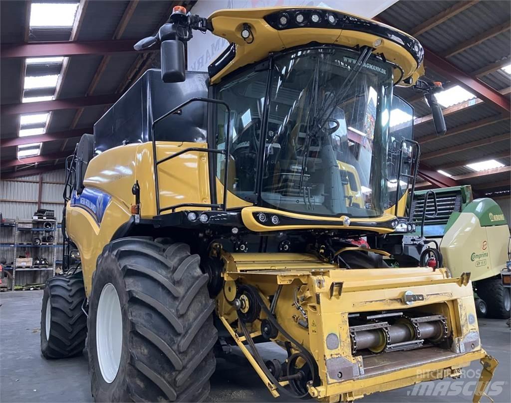 New Holland CR9.80 Ražas novākšanas kombaini