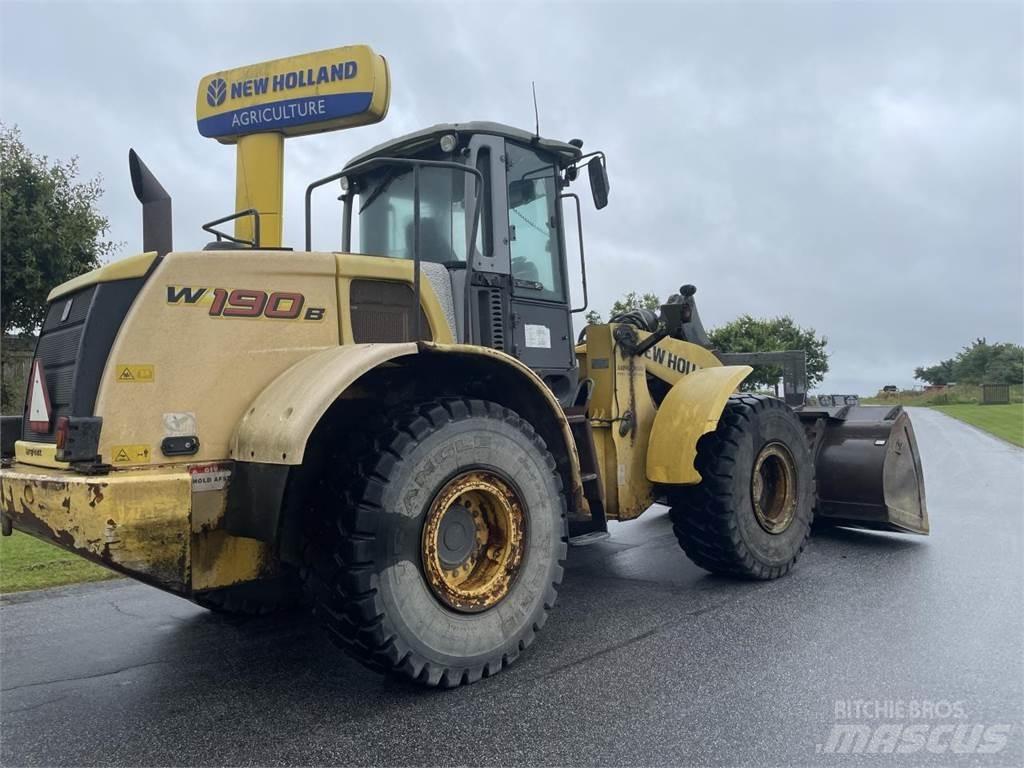 New Holland W190B Iekrāvēji uz riteņiem
