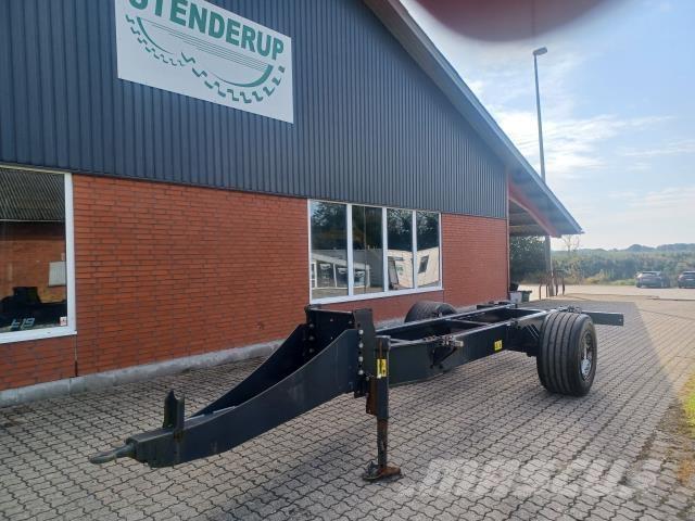  UNDERVOGN NR. 87 Treileri-pašizgāzēji