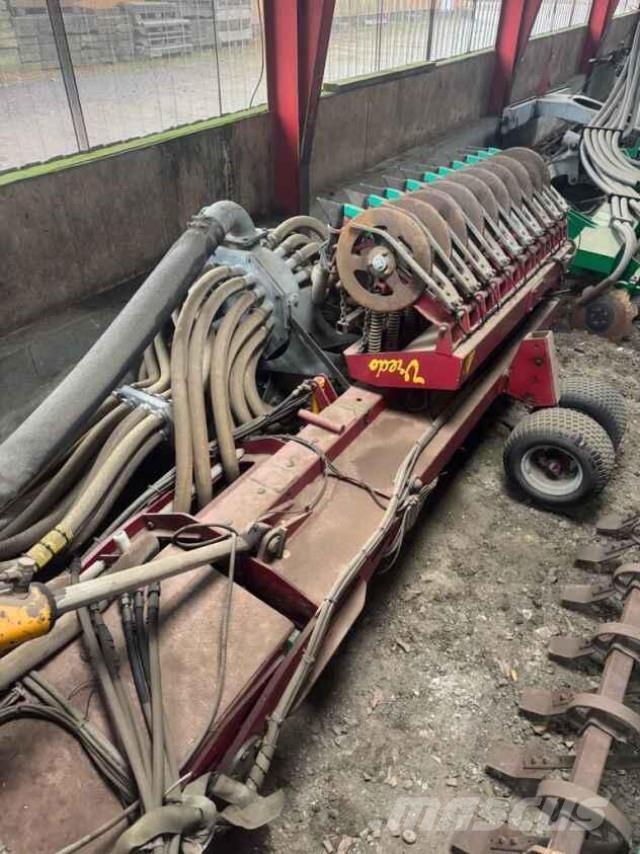 Vredo 12 Šķidrā mēslojuma smidzinātāji