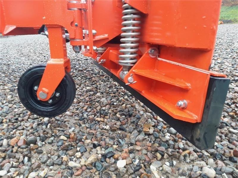  - - -  BOXER AGRI Sniega naži un tīrītāji