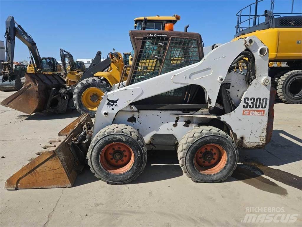Bobcat S300 Lietoti riteņu kompaktiekrāvēji
