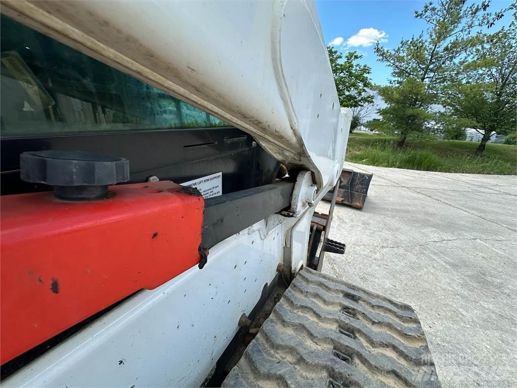 Bobcat T740 Mini iekrāvēji