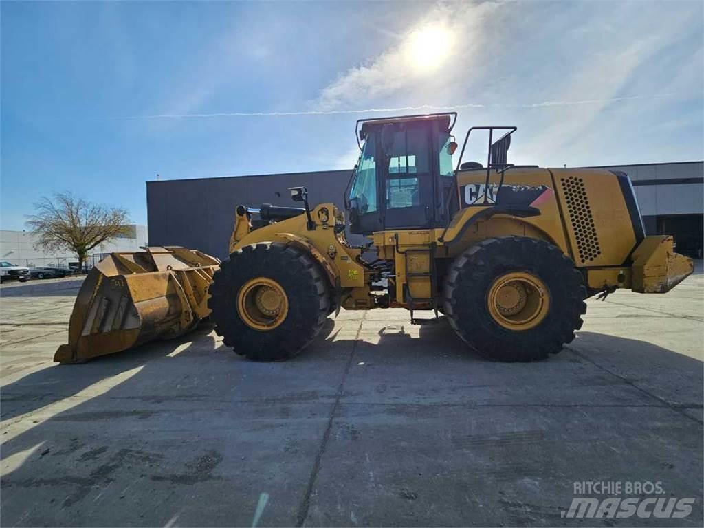 CAT 972K Iekrāvēji uz riteņiem
