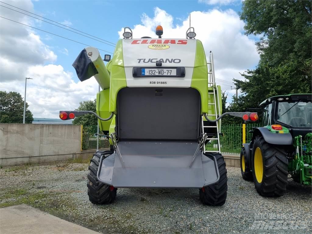 CLAAS 430 Tucano Ražas novākšanas kombaini