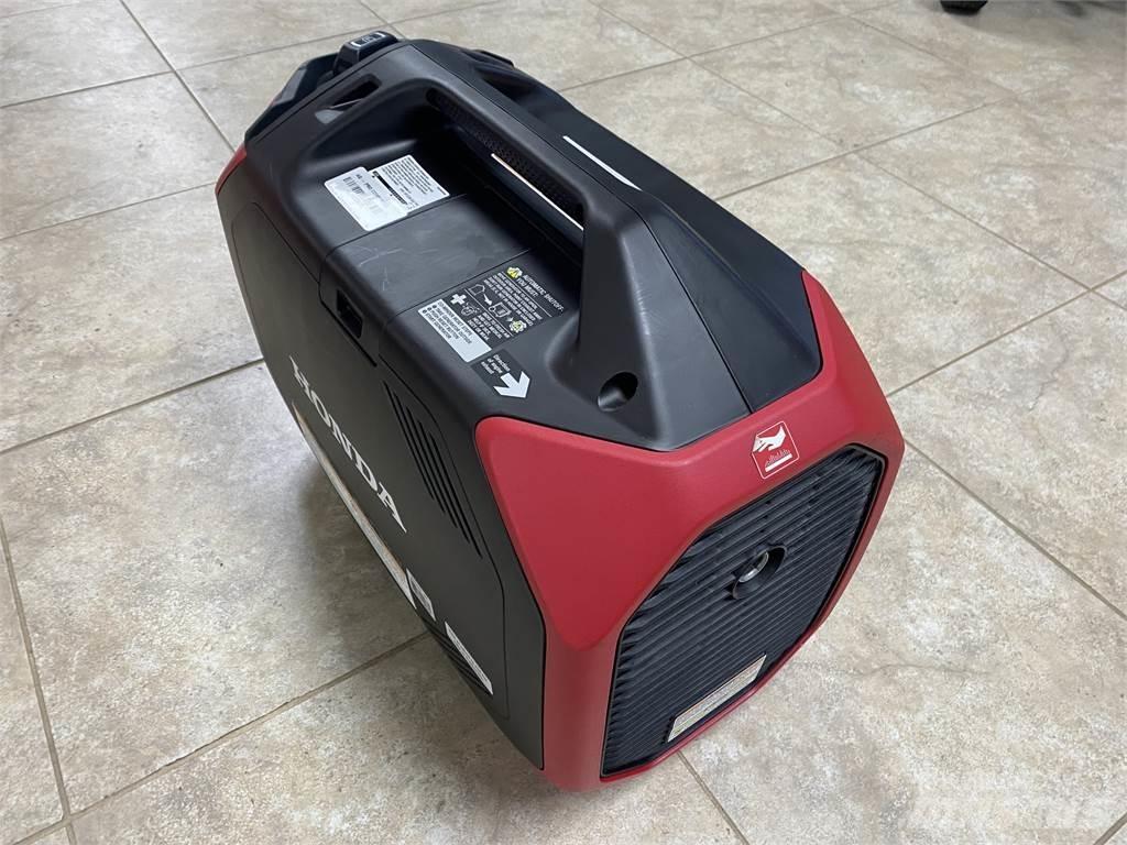 Honda EU3200I Gaismas torņi