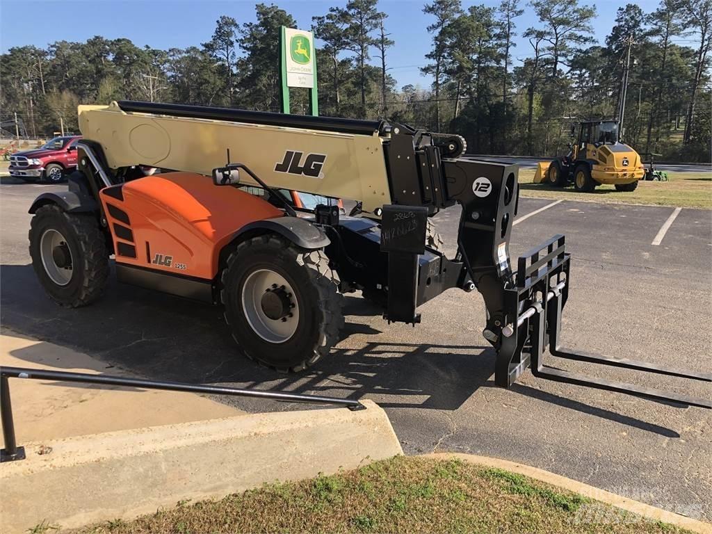 JLG 1255 Teleskopiskie manipulatori