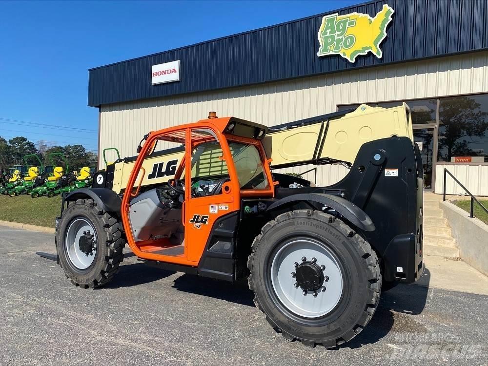 JLG 742 Teleskopiskie manipulatori