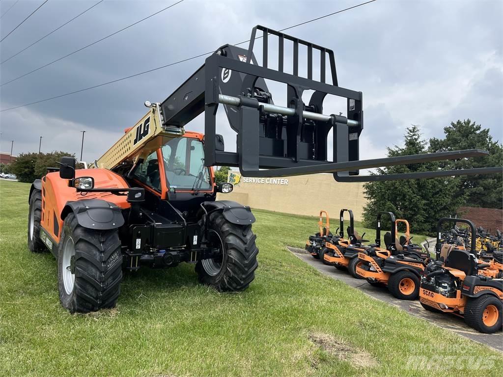 JLG 823 Teleskopiskie manipulatori