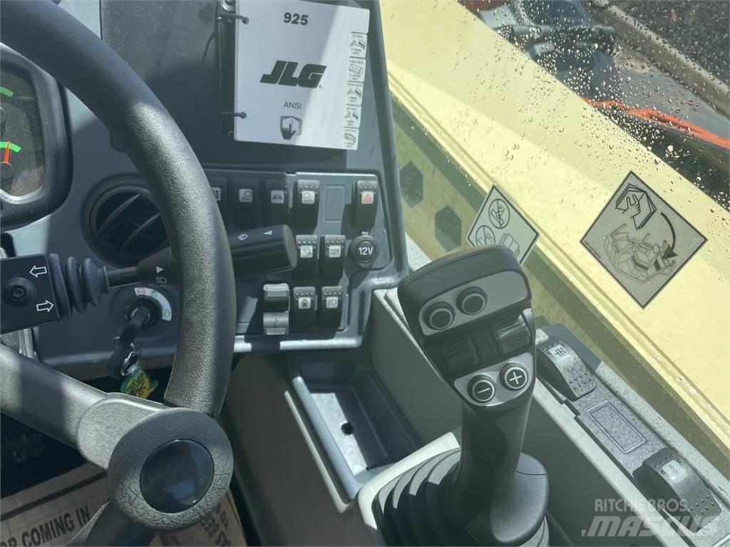 JLG 925 Teleskopiskie manipulatori