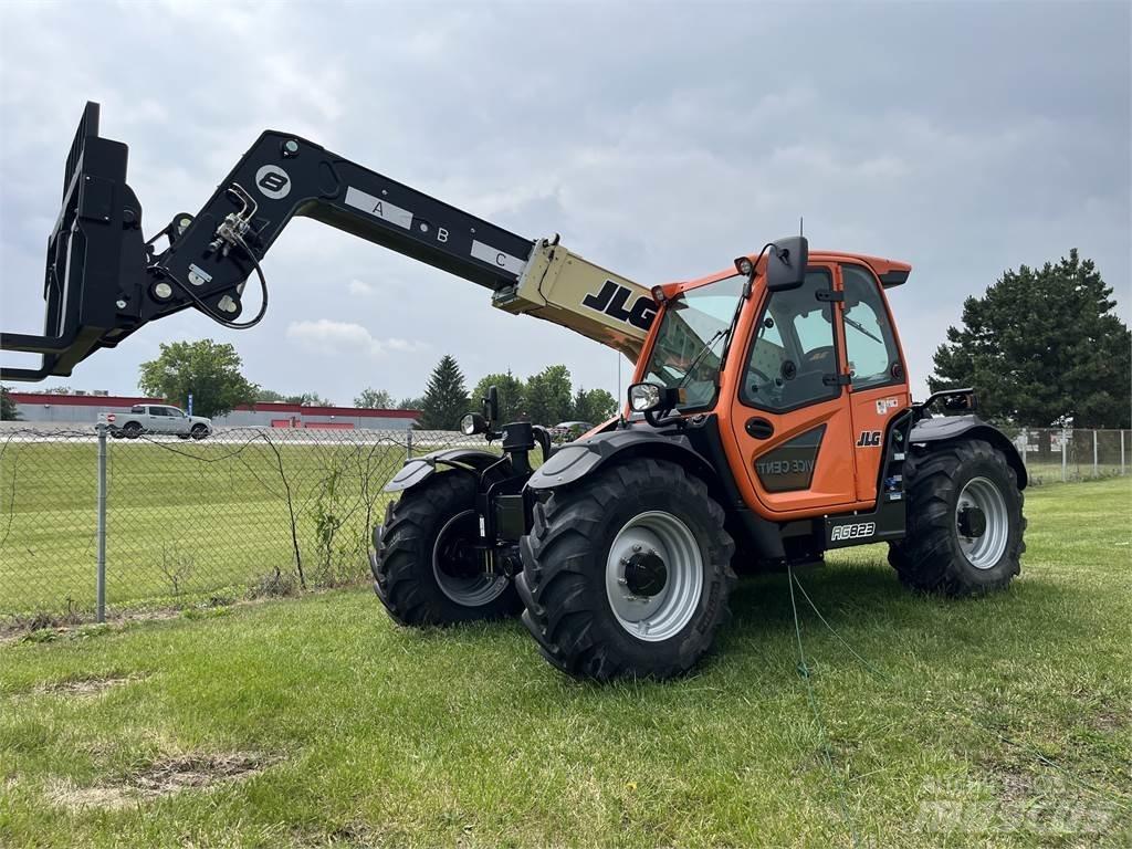 JLG AG823 Teleskopiskie manipulatori