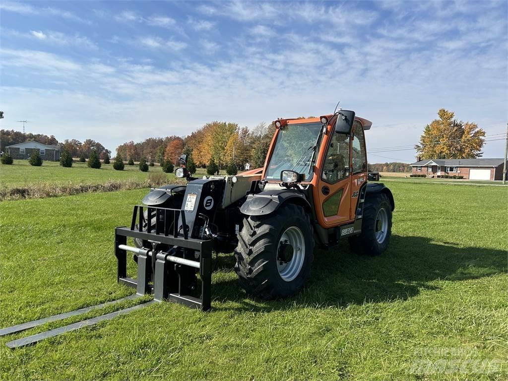 JLG AG823 Teleskopiskie manipulatori