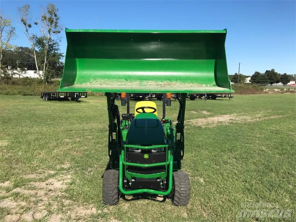John Deere 1023E Kompaktie traktori