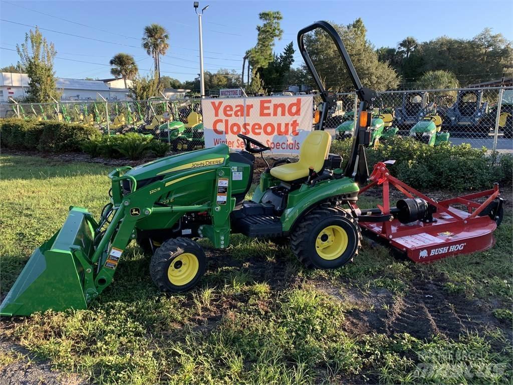 John Deere 1023E Kompaktie traktori