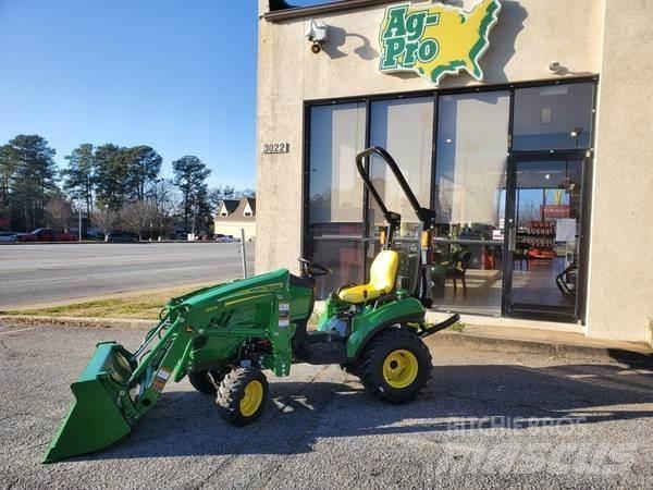 John Deere 1023E Kompaktie traktori