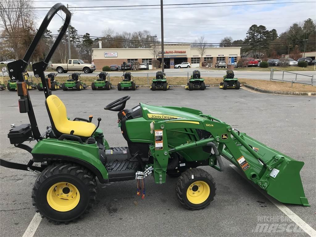 John Deere 1023E Kompaktie traktori