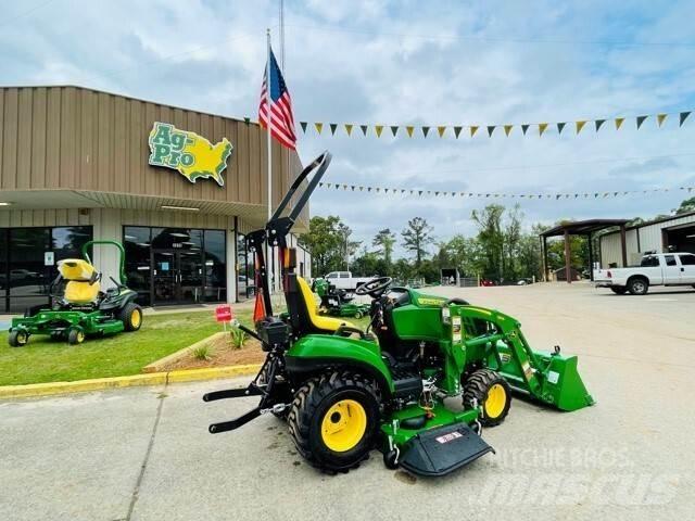 John Deere 1023E Kompaktie traktori