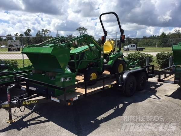 John Deere 1023E Kompaktie traktori