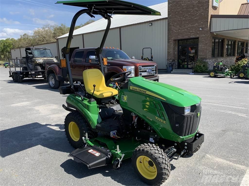 John Deere 1023E Kompaktie traktori