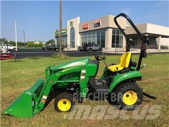 John Deere 1023E Kompaktie traktori