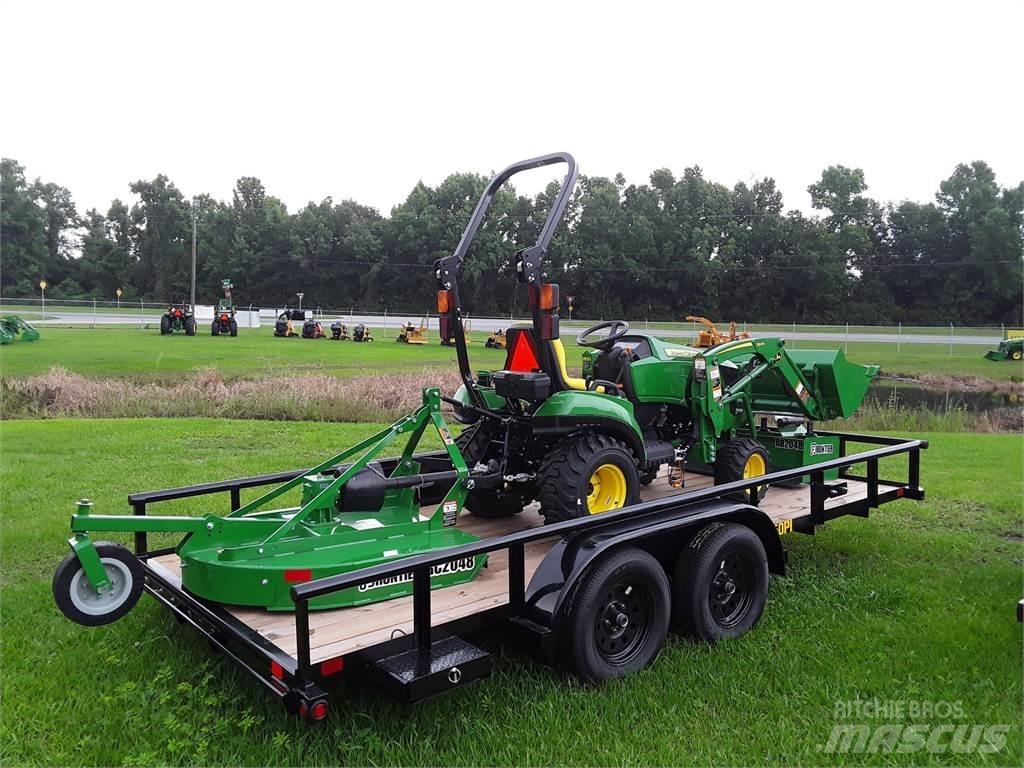 John Deere 1025R Kompaktie traktori