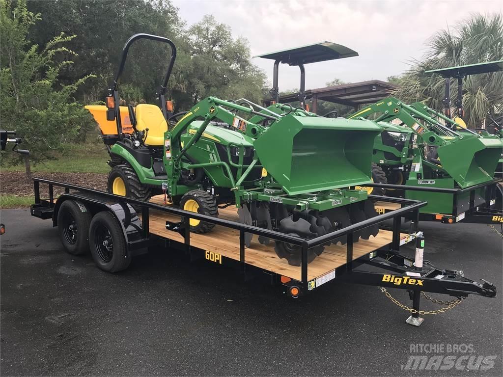 John Deere 1025R Kompaktie traktori