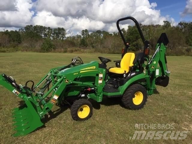 John Deere 1025R Kompaktie traktori