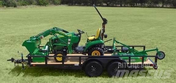 John Deere 1025R Kompaktie traktori