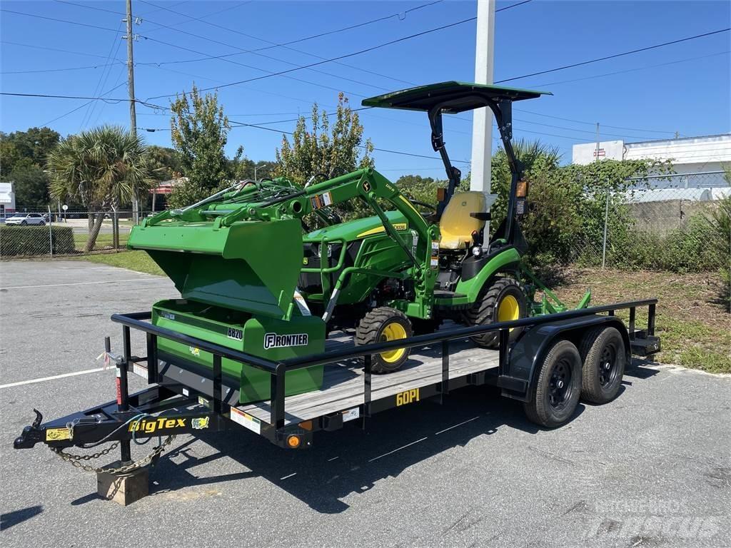 John Deere 1025R Kompaktie traktori