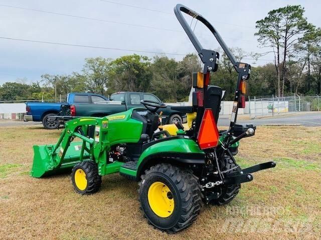 John Deere 1025R Kompaktie traktori