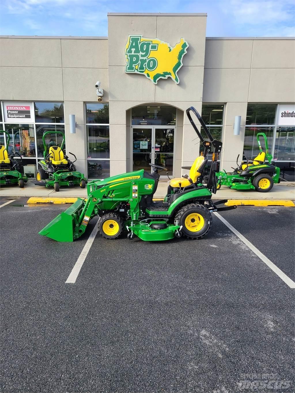 John Deere 1025R Kompaktie traktori